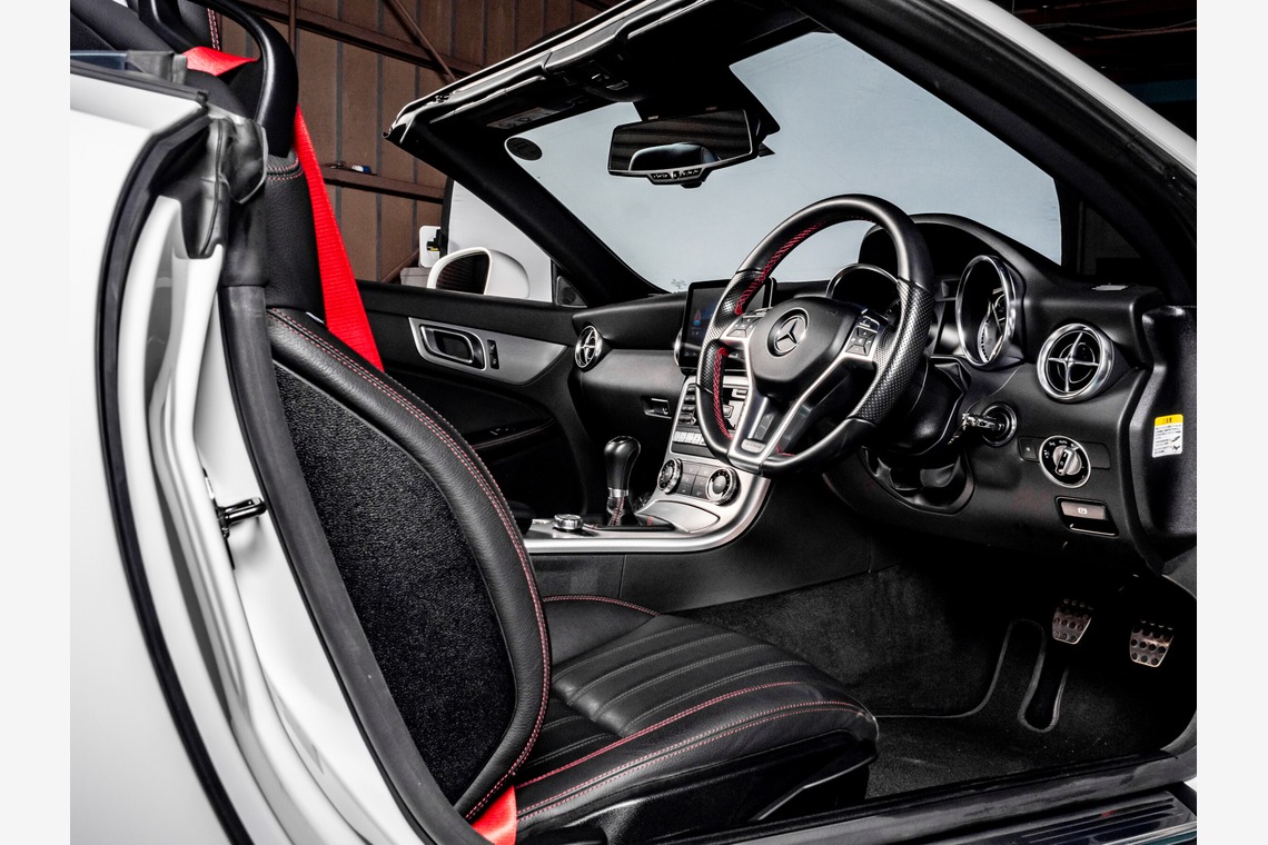原野 英樹が撮影した「輸入車販売会社よりメルセデスベンツ SLK200をカーセンサーSDGE 掲載用写真を依頼いただきました」の写真