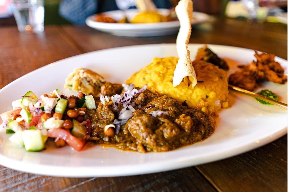 蓬台祐希が撮影した写真のアルバム「カレー店での撮影」