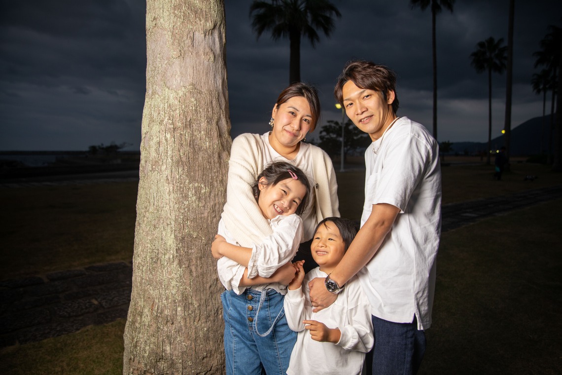 岩坪眞一郎が撮影した「還暦祝い家族写真」の写真