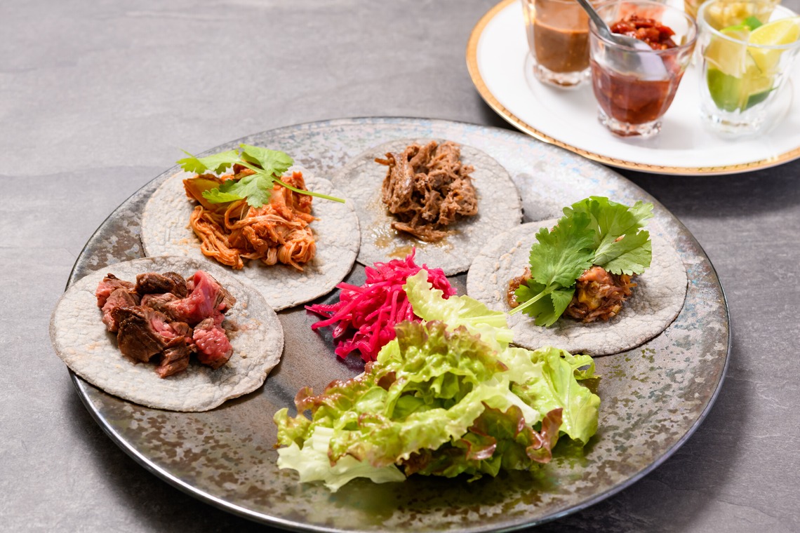 中川昌幸が撮影した写真のアルバム「'Ulalena 創作フレンチ」