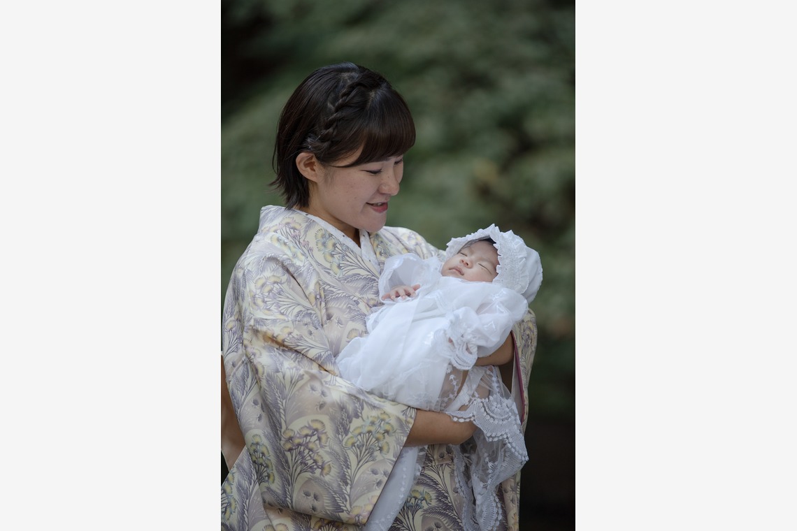 福永写真事務所が出張撮影した家族写真(キッズ,ベビーフォト)などが写った「お宮参り（石上神宮）」の家族写真