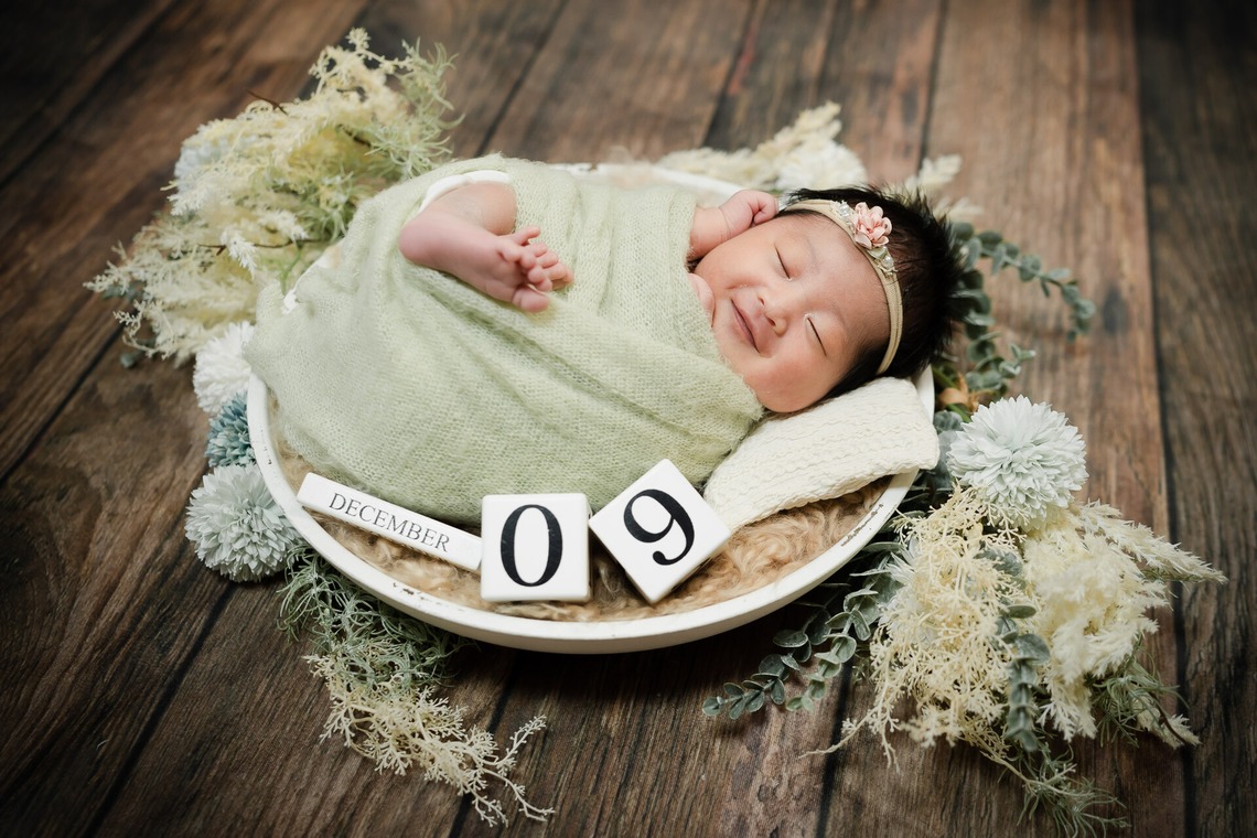 三谷 朋也が撮影した「ニューボーンフォト」の写真