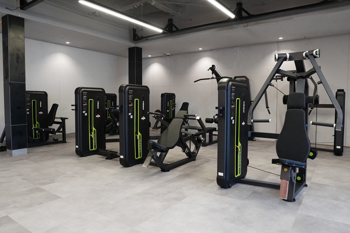 株式会社山口メディアプランニングが撮影した写真のアルバム「フィットネスジム内観」