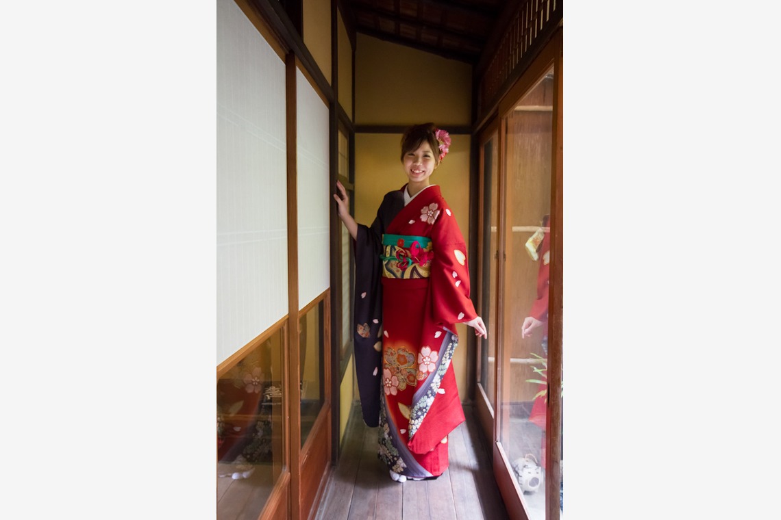 スマイルハンターが出張撮影した家族写真(キッズ,ベビーフォト)などが写った「成人式フォト」の家族写真