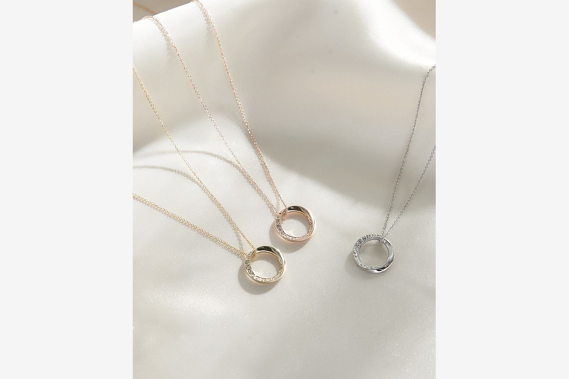 冨永豊貴が撮影した「EC用　物撮り」の写真