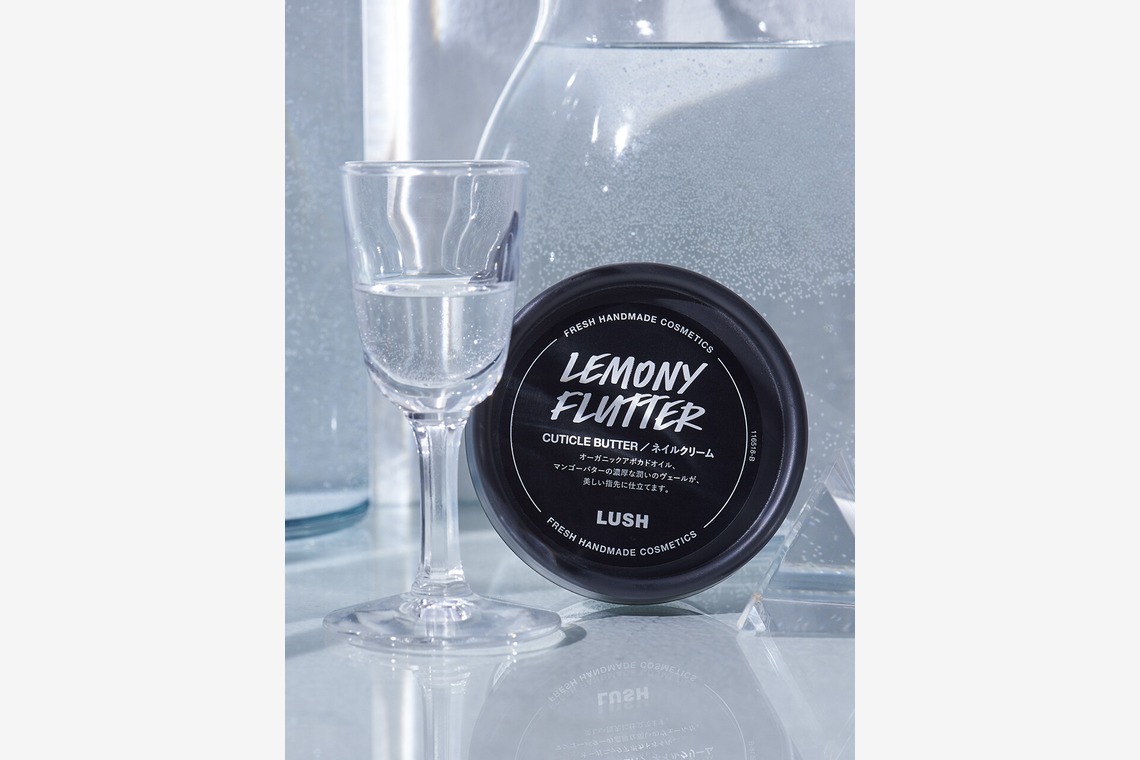 大内カオリが撮影した写真のアルバム「物撮り」