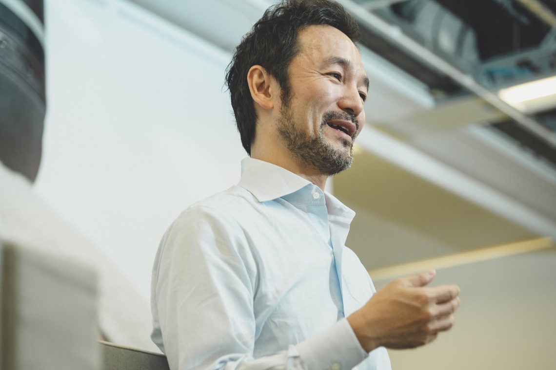 丹野雄二が撮影した写真のアルバム「インタビュー」