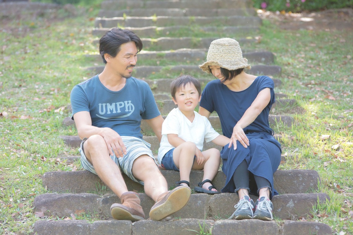 Photo studio Lapinが出張撮影した家族写真(キッズ,ベビーフォト)などが写った「夏の家族写真【岸根公園】」の家族写真