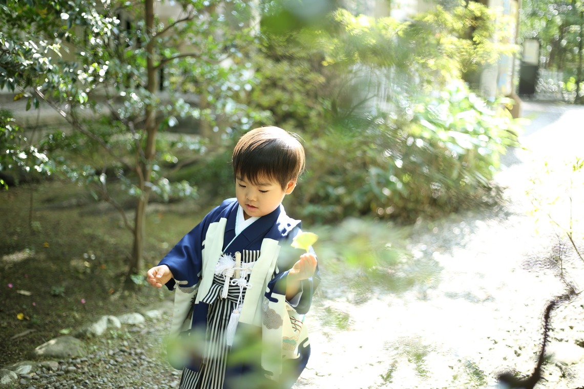 出張撮影HUG TIMEが出張撮影した家族写真(キッズ,ベビーフォト)などが写った「七五三記念撮影＠鎌倉鶴岡八幡宮」の家族写真