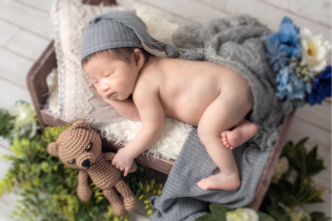 AXiS Photo Servise 藤井靖史が撮影したニューボーンフォトのアルバム「ニューボーンフォト」