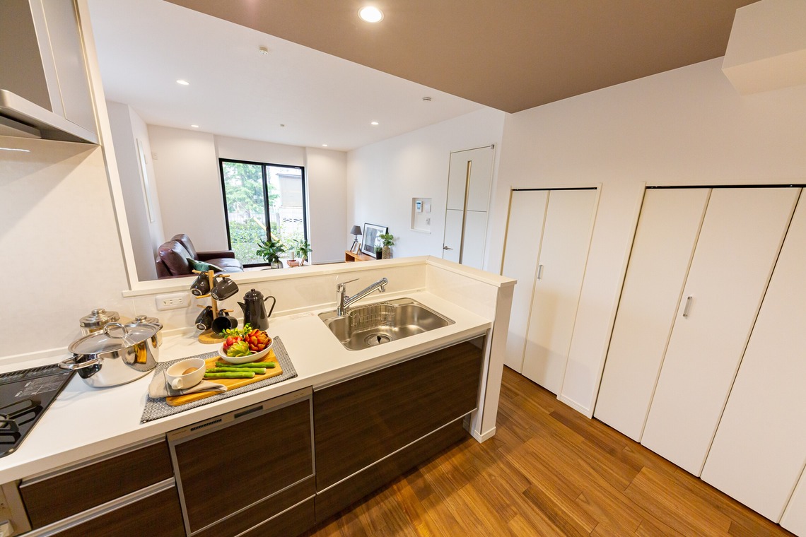 滋賀淳が撮影した「建築、店舗、竣工」の写真