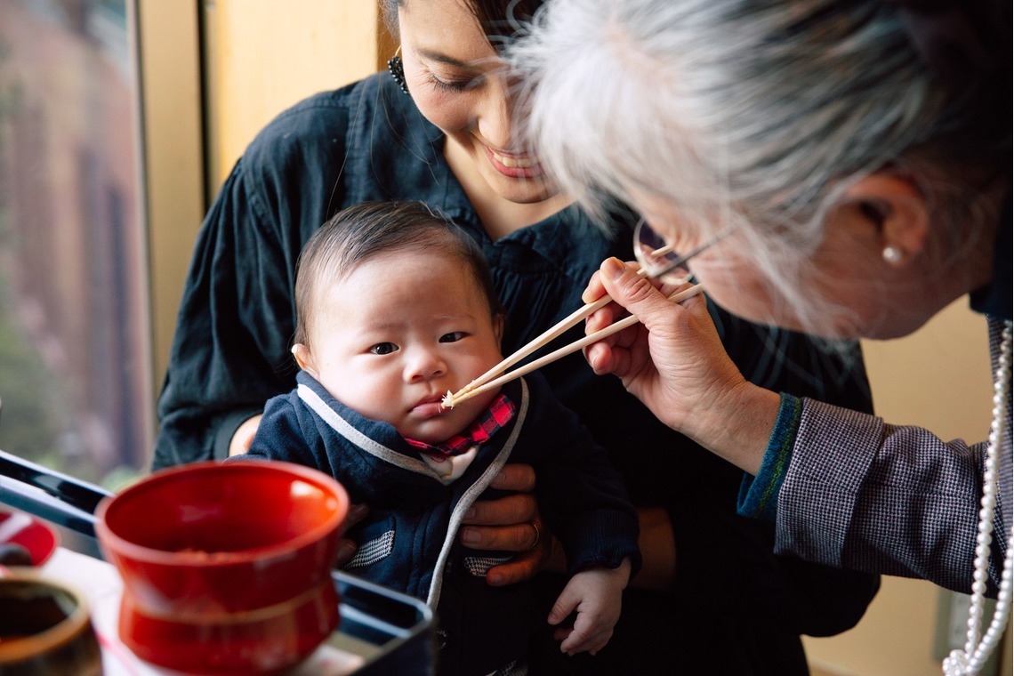 NAGASHIMA Photographyが撮影した前撮り/後撮り出張撮影のアルバム「お食い初め＠椿山荘」