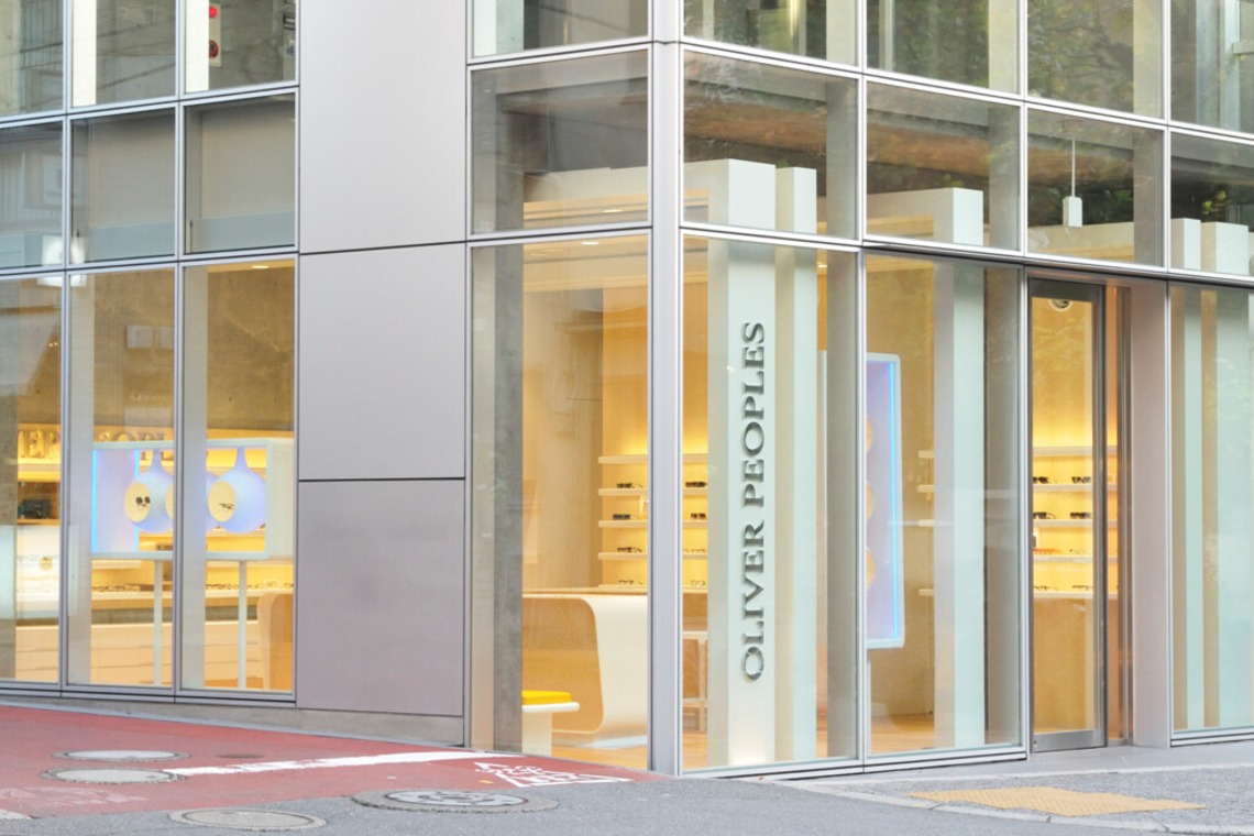 有限会社　澤田スタジオが撮影した「店舗撮影　メガネ」の写真