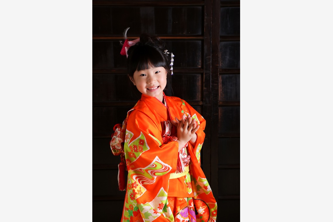 スマイルハンターが出張撮影した家族写真(キッズ,ベビーフォト)などが写った「七五三京町家フォト」の家族写真