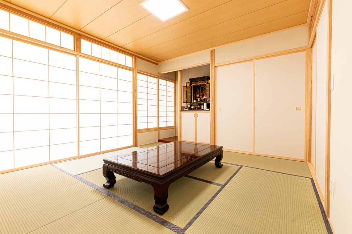 橋本くるみが撮影した写真のアルバム「architecture」