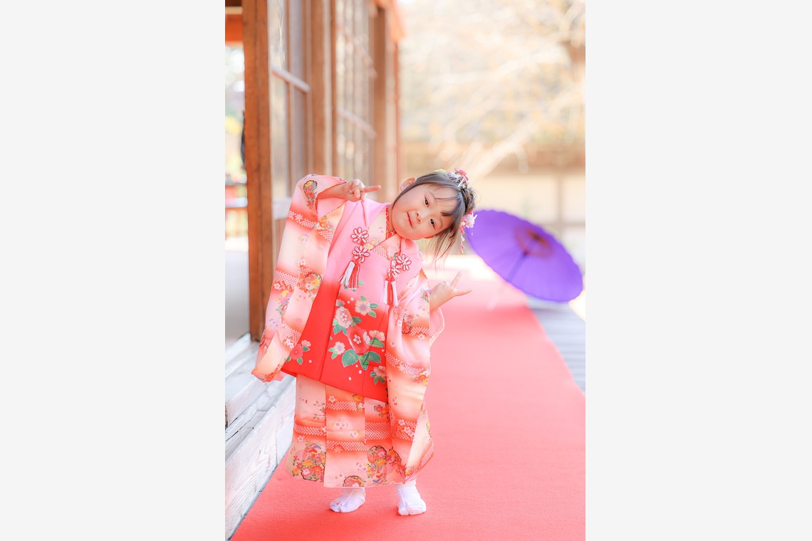 株式会社Neo-Smile 「locationbreeze」高橋 徹が撮影した家族写真の出張撮影/七五三フォト/お宮参り/成人式撮影のアルバム「記念写真」