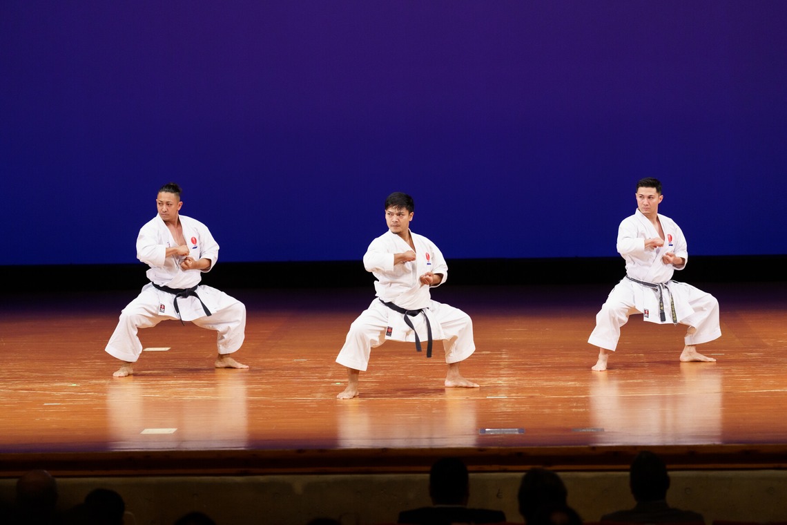 でんでんフォトサービスが撮影した写真のアルバム「空手　大ホール」