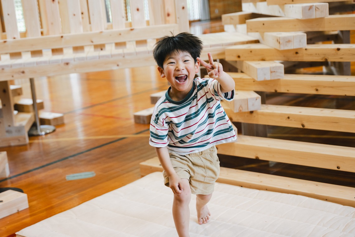 山﨑さと子