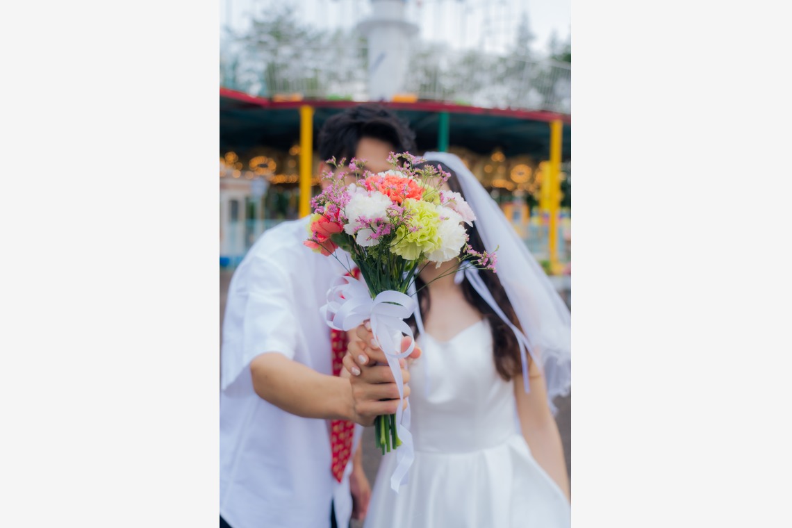 高橋佳五が撮影した写真のアルバム「前撮り~遊園地~」