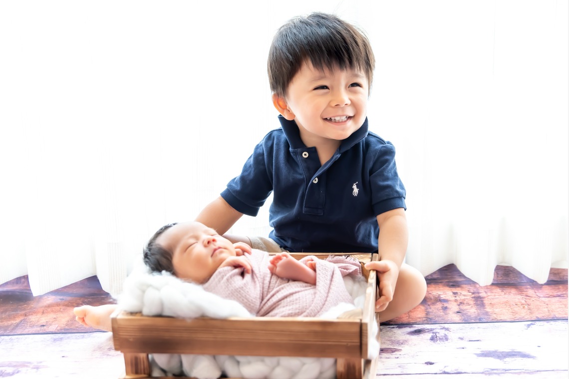 サキヤマ リエが撮影した「ピンク系・うさぎのぬいぐるみ・女の子のニューボーンフォト 」の写真