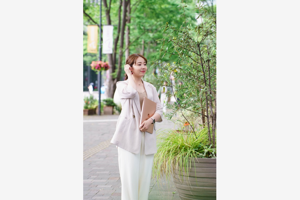 出張撮影Photo Lyckaが撮影した写真のアルバム「丸の内プロフィール撮影」