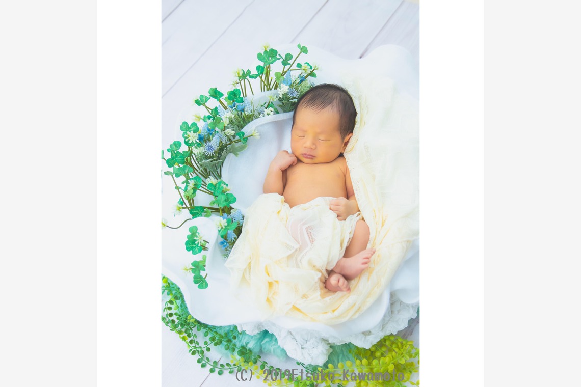 かわもとえつこが撮影した「ニューボーンフォト」の写真