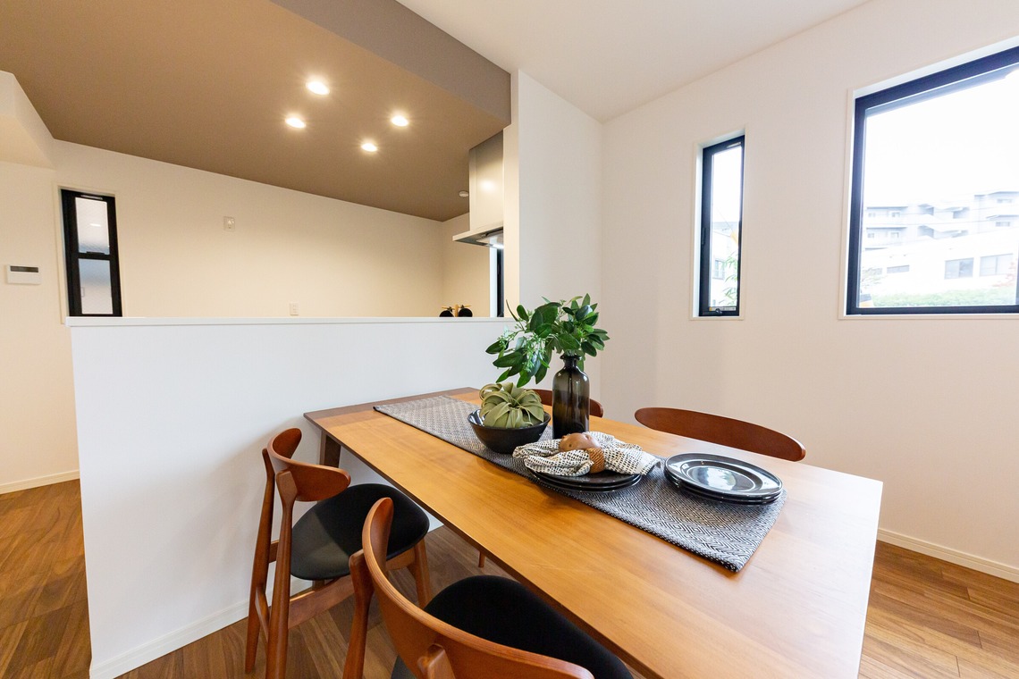 滋賀淳が撮影した写真のアルバム「建築、店舗、竣工」