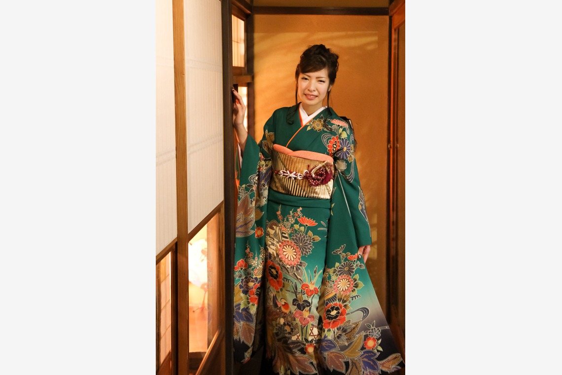 スマイルハンターが出張撮影した家族写真(キッズ,ベビーフォト)などが写った「成人式フォト」の家族写真