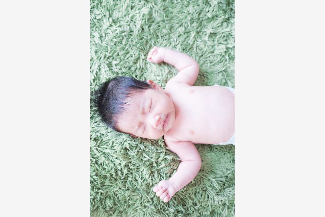 親子ふわふわphoto（mai）が撮影した写真のアルバム「ニューボーンフォト」