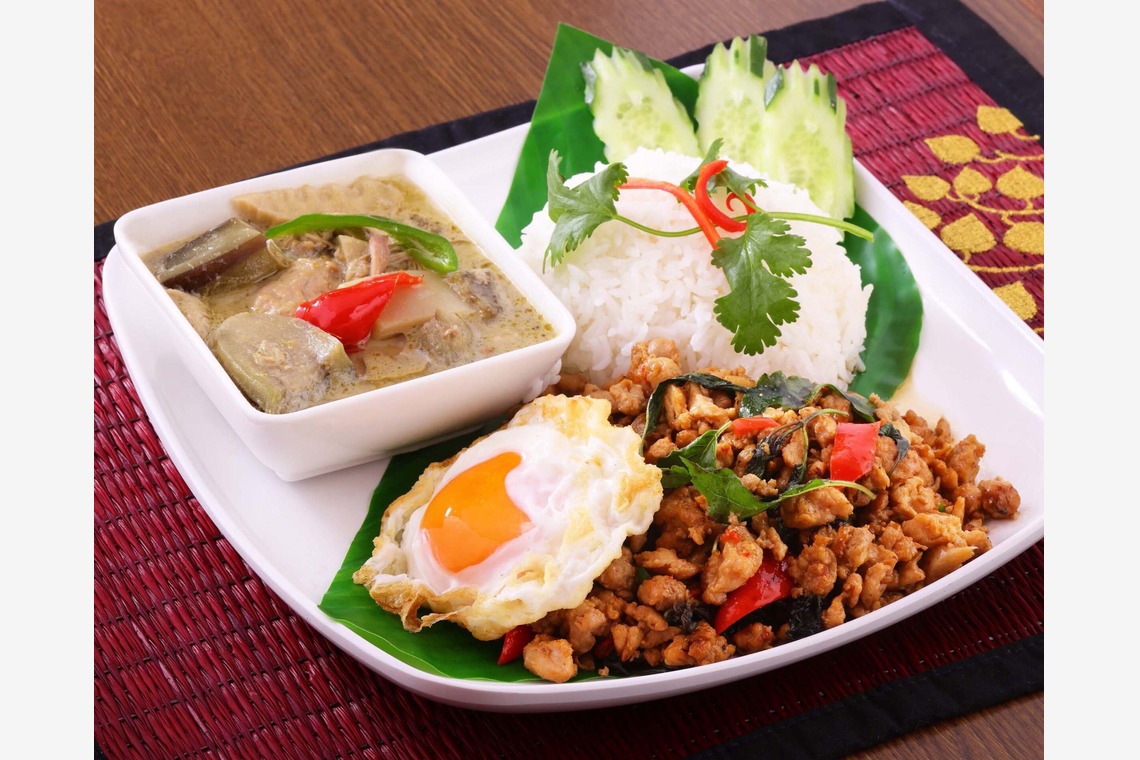 森安　照が撮影した写真のアルバム「タイ・エスニック料理」