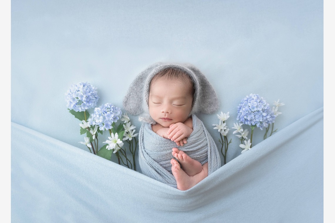 出張フォトatte〈アッテ〉が撮影した「ニューボーンフォト」の写真