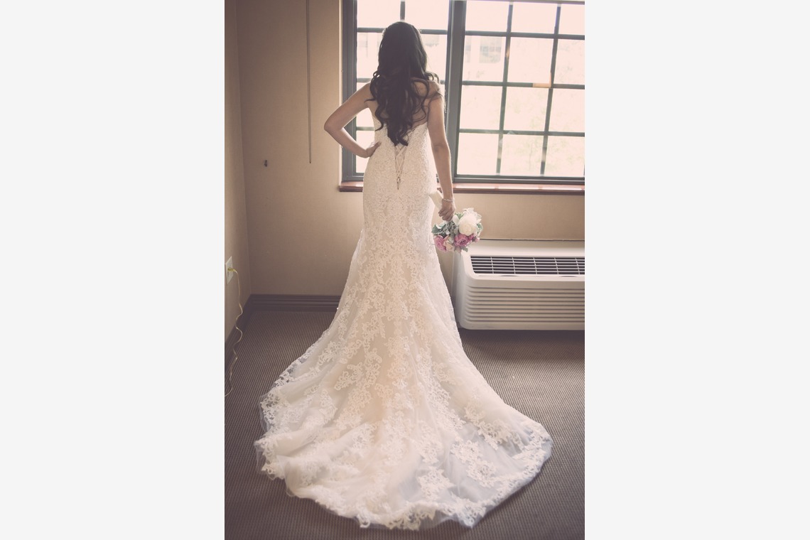 Album of the Wedding, Bridal taken by Unveiled Weddings - 