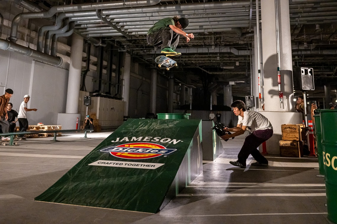 吉田佳央が撮影した写真のアルバム「Tokyo Skate Plaza by Jameson & Dickies」