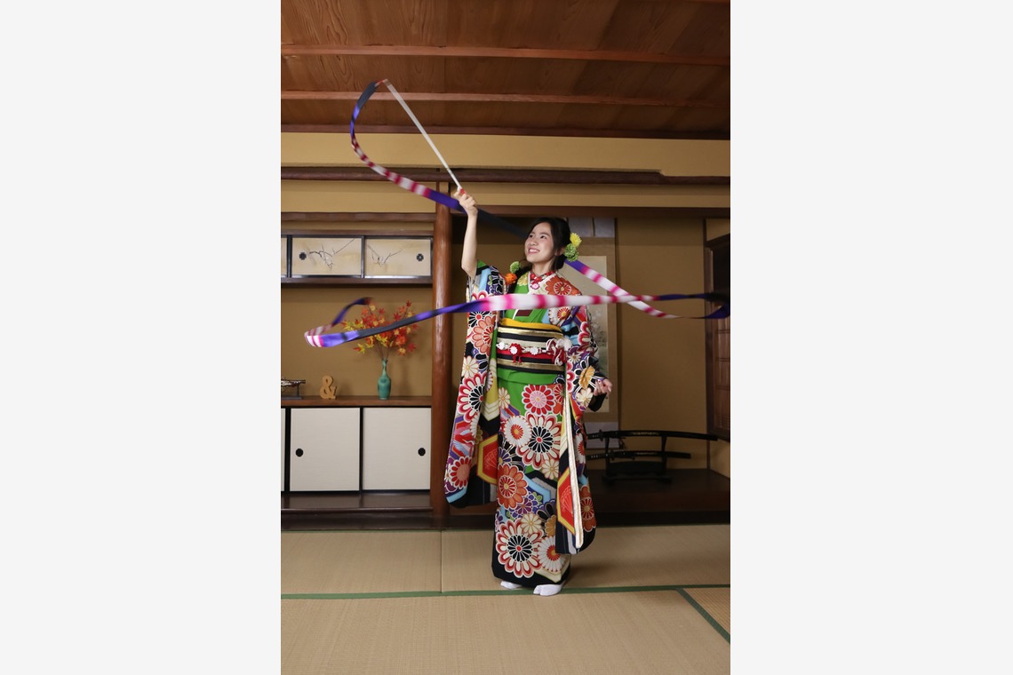 スマイルハンターが出張撮影した家族写真(キッズ,ベビーフォト)などが写った「成人式フォト」の家族写真