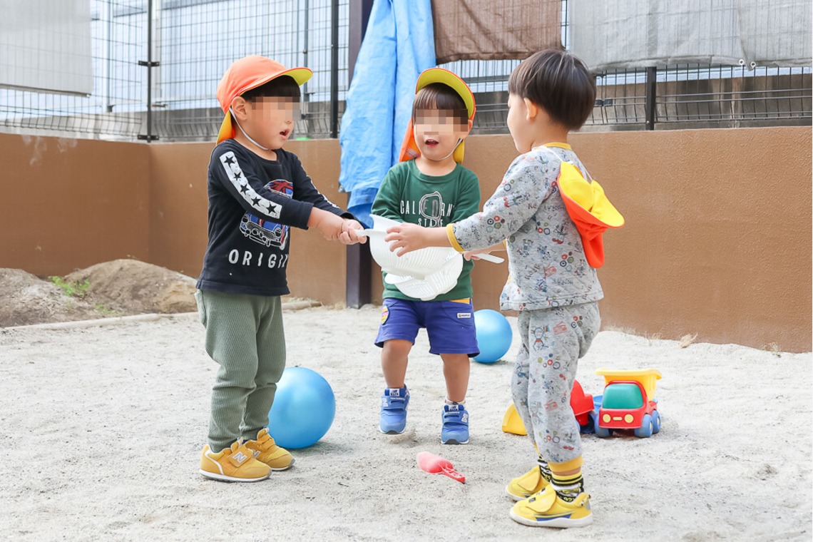 世登理恵が撮影した写真のアルバム「保育園、幼稚園」