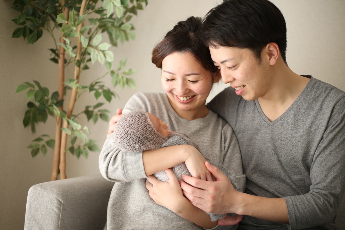 出張撮影HUG TIMEが撮影した「ニューボーンフォト＠ご自宅」の写真