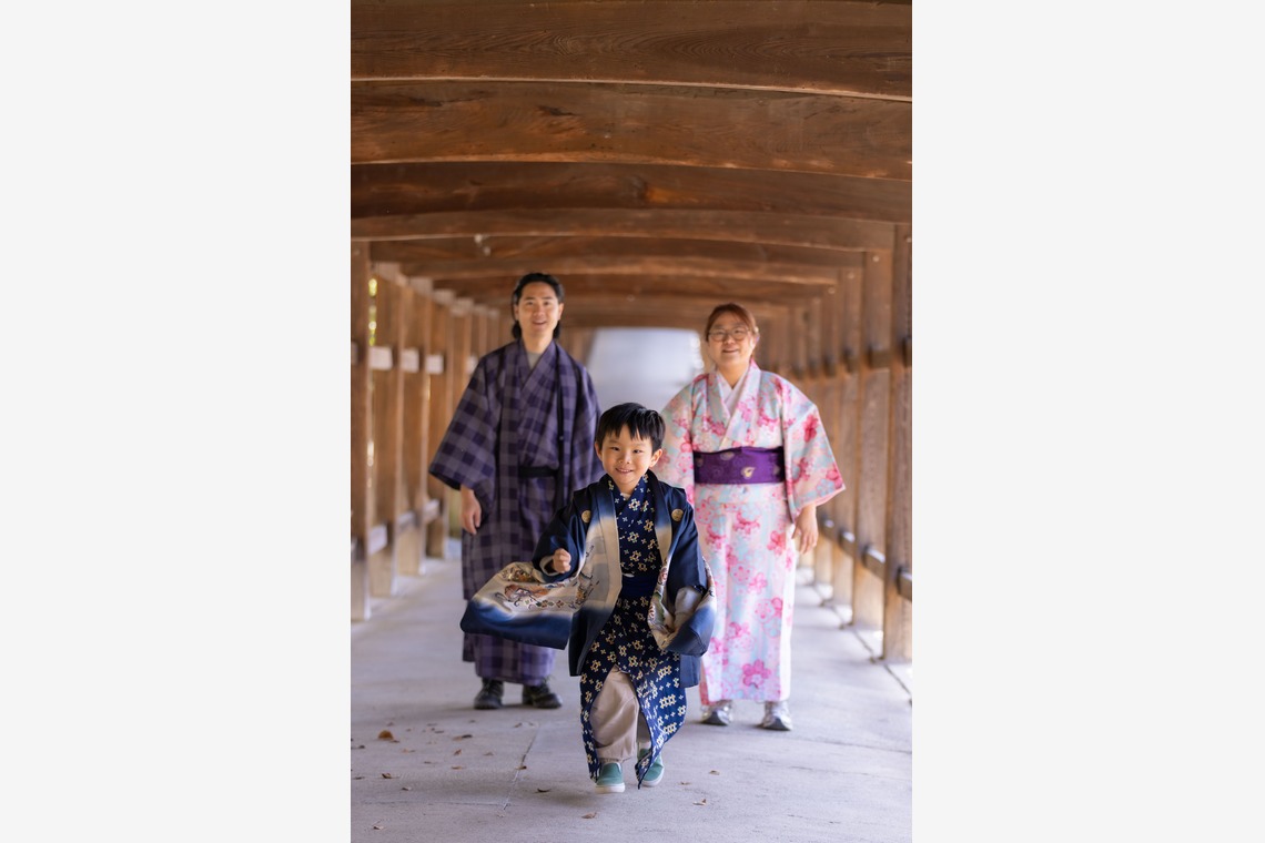 T.Matsumuraが撮影した家族写真の出張撮影/旅行先の記念撮影のアルバム「和装（外国人）」