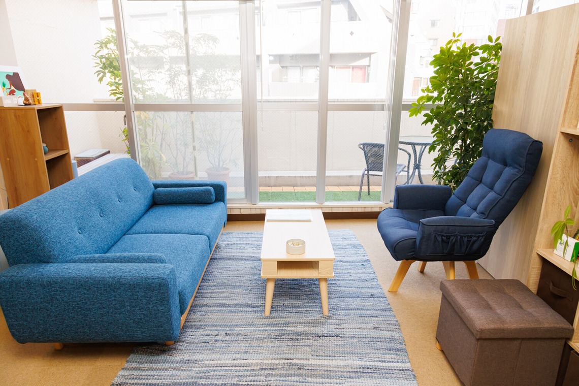 Yusuke Usuiが撮影した写真のアルバム「水素カプセル MOPI 内観・人物撮影」