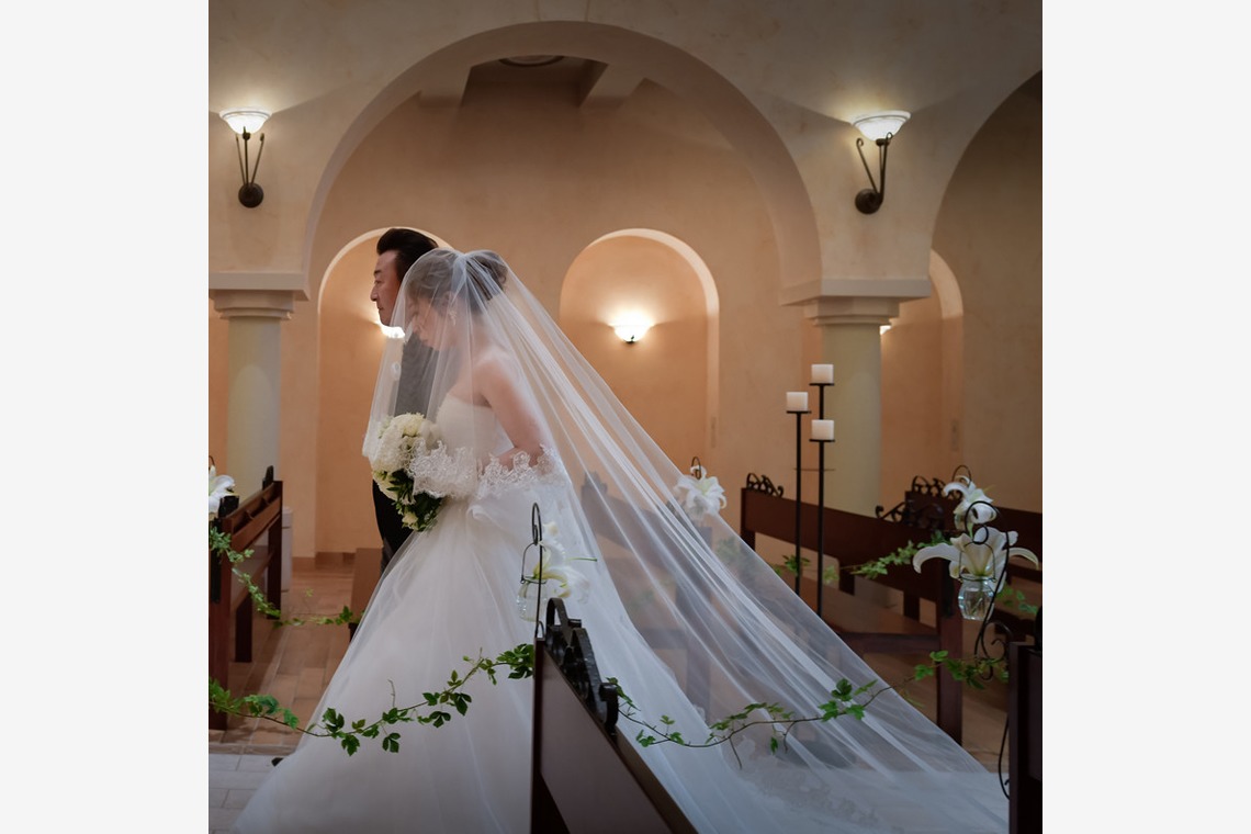 教会の古い椅子