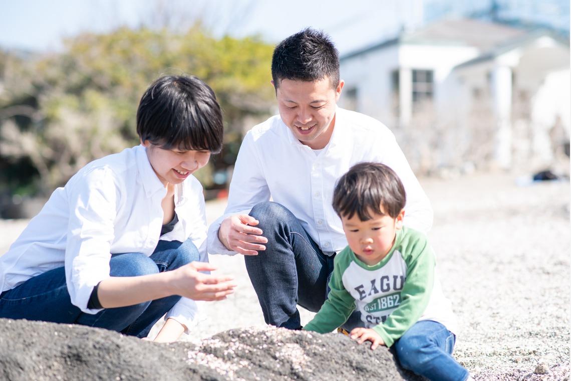 Peace-full photoが出張撮影した家族写真(キッズ,ベビーフォト)などが写った「かぞくの時間」の家族写真