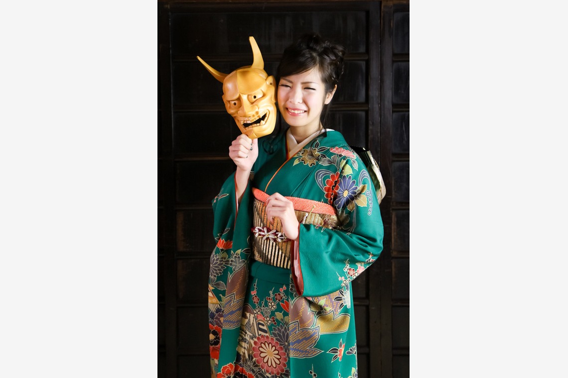 スマイルハンターが出張撮影した家族写真(キッズ,ベビーフォト)などが写った「成人式フォト」の家族写真