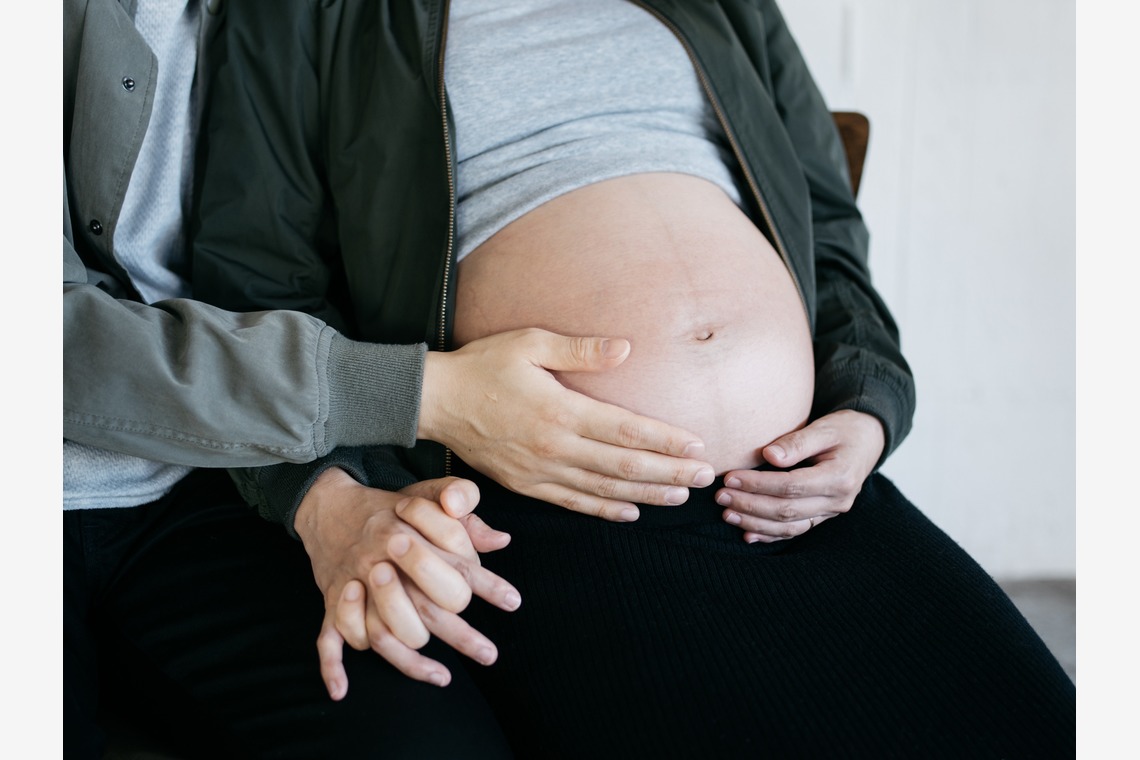 植村由理が撮影したマタニティフォトのアルバム「マタニティフォト@スタジオ」