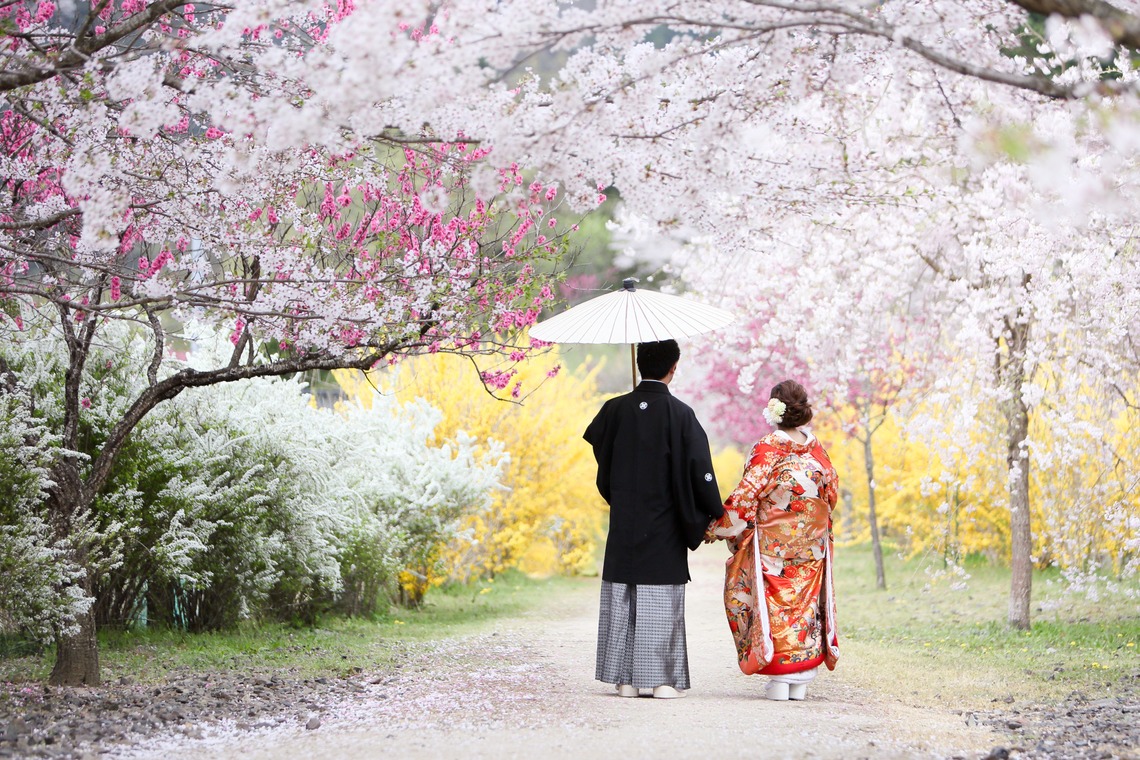 KIKIウェディングが撮影した「サクラとお城と打ち掛け」の写真