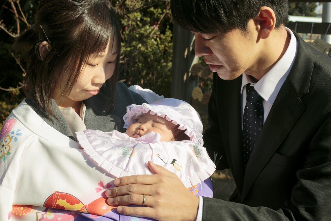 タカラモノ.foto　群馬の出張撮影カメラマンが出張撮影した家族写真(キッズ,ベビーフォト)などが写った「赤ちゃん・お宮参り出張撮影」の家族写真