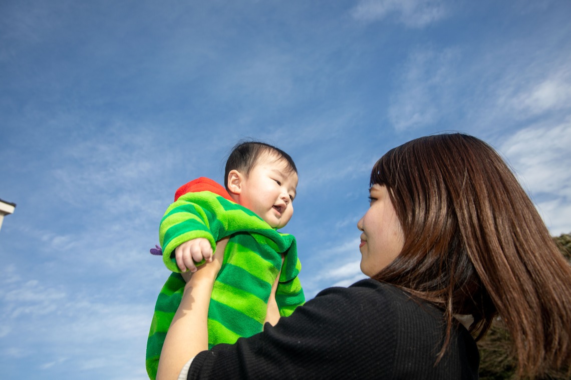 岩坪眞一郎が撮影した家族写真の出張撮影のアルバム「誕生日記念撮影」