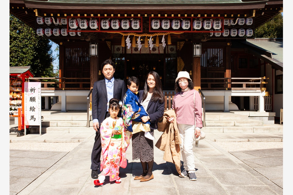 Photobirdが撮影した写真のアルバム「七五三の記念撮影、神社にて」