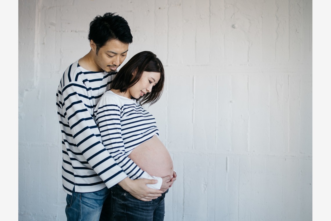 植村由理が撮影したマタニティフォトのアルバム「マタニティフォト@スタジオ」