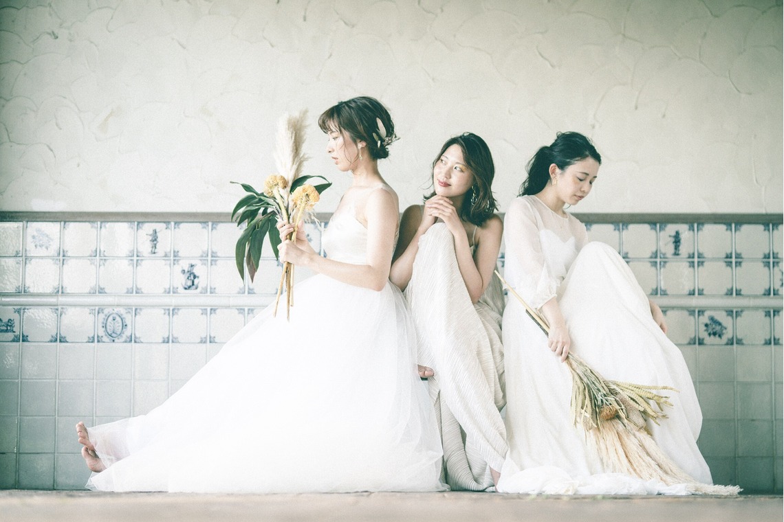 山下寿夢が撮影した写真のアルバム「ドレス」