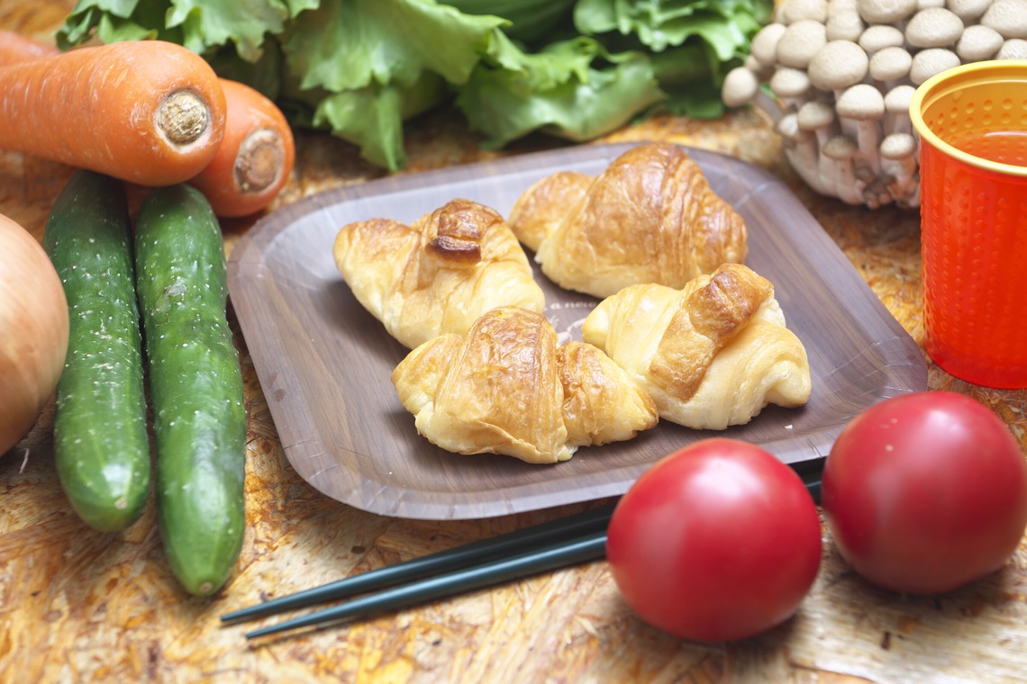 秋山新吾が撮影した写真のアルバム「お弁当お写真」