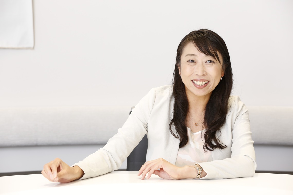 村田わかな広告写真が撮影した「日経Gooday インタビュー」の写真